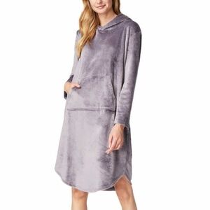 New Women's Oversized Hoodie Lounger by 32 Degrees
